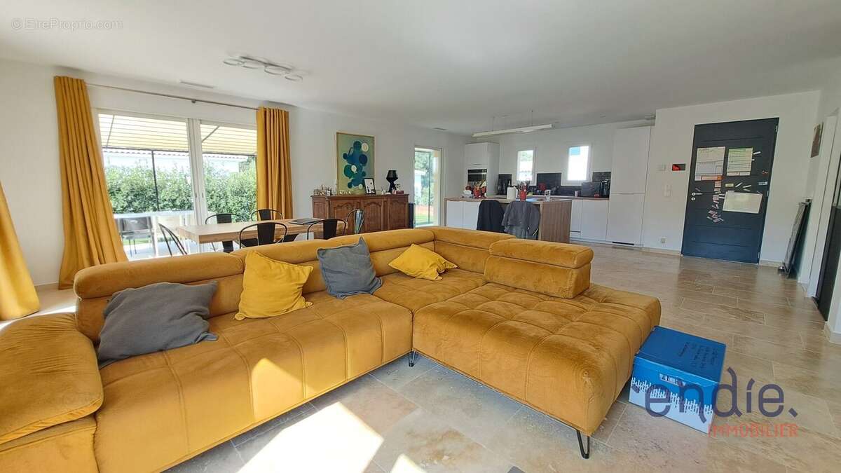 LE THORONET villa plain pied récente 3 chs sur 650 m² au calme - photo 13