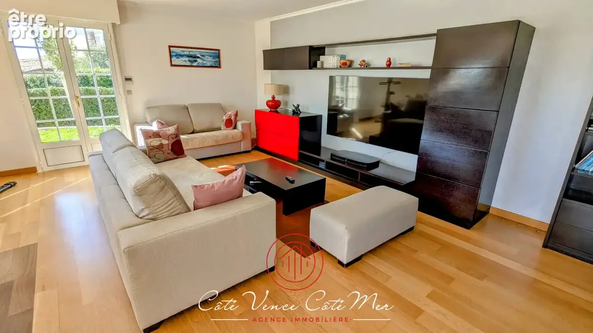 Maison familiale de 181 m2 avec piscine à Vence (06140) - photo 8