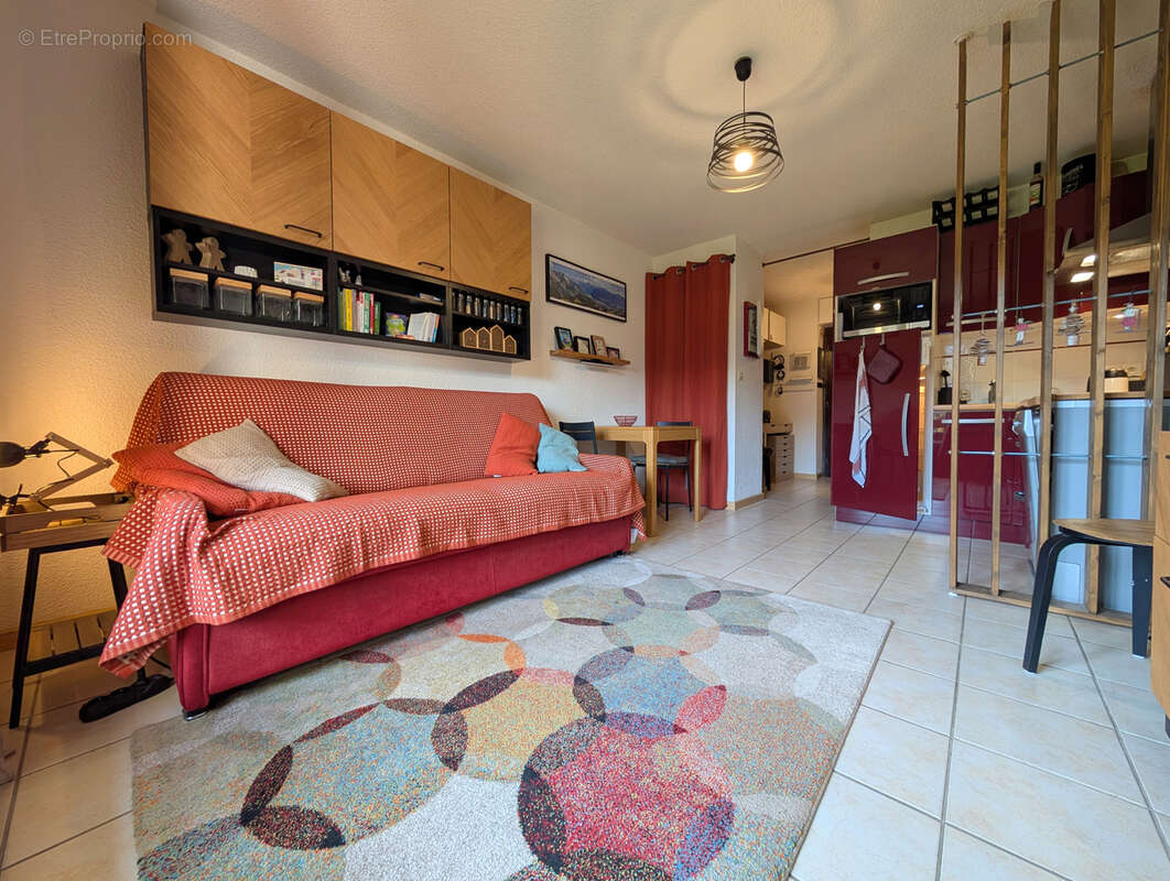 Appartement à MORILLON