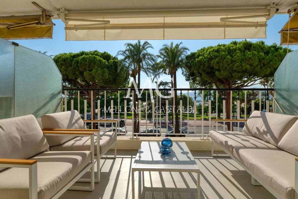 Appartement à CANNES