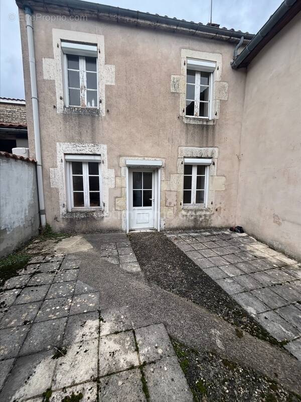 Maison à XAMBES