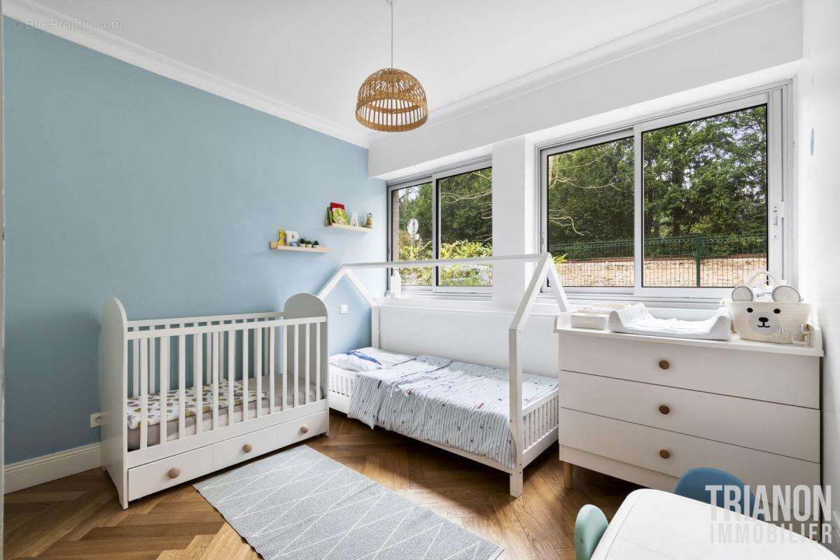 Appartement de 5 pieces entierement renove a garches - photo 13