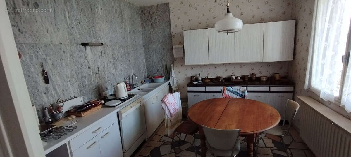 Maison à TOURNON-SAINT-MARTIN