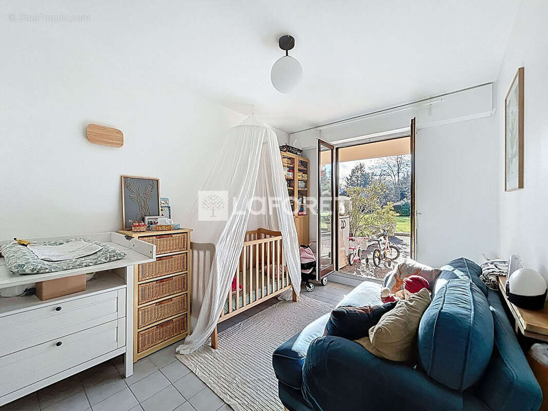 Appartement à VERNEUIL-SUR-SEINE