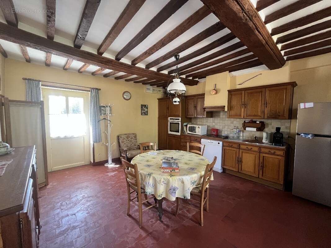 Maison à LONGUES-SUR-MER