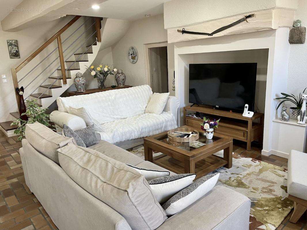 Maison à SAINT-AGNANT-DE-VERSILLAT