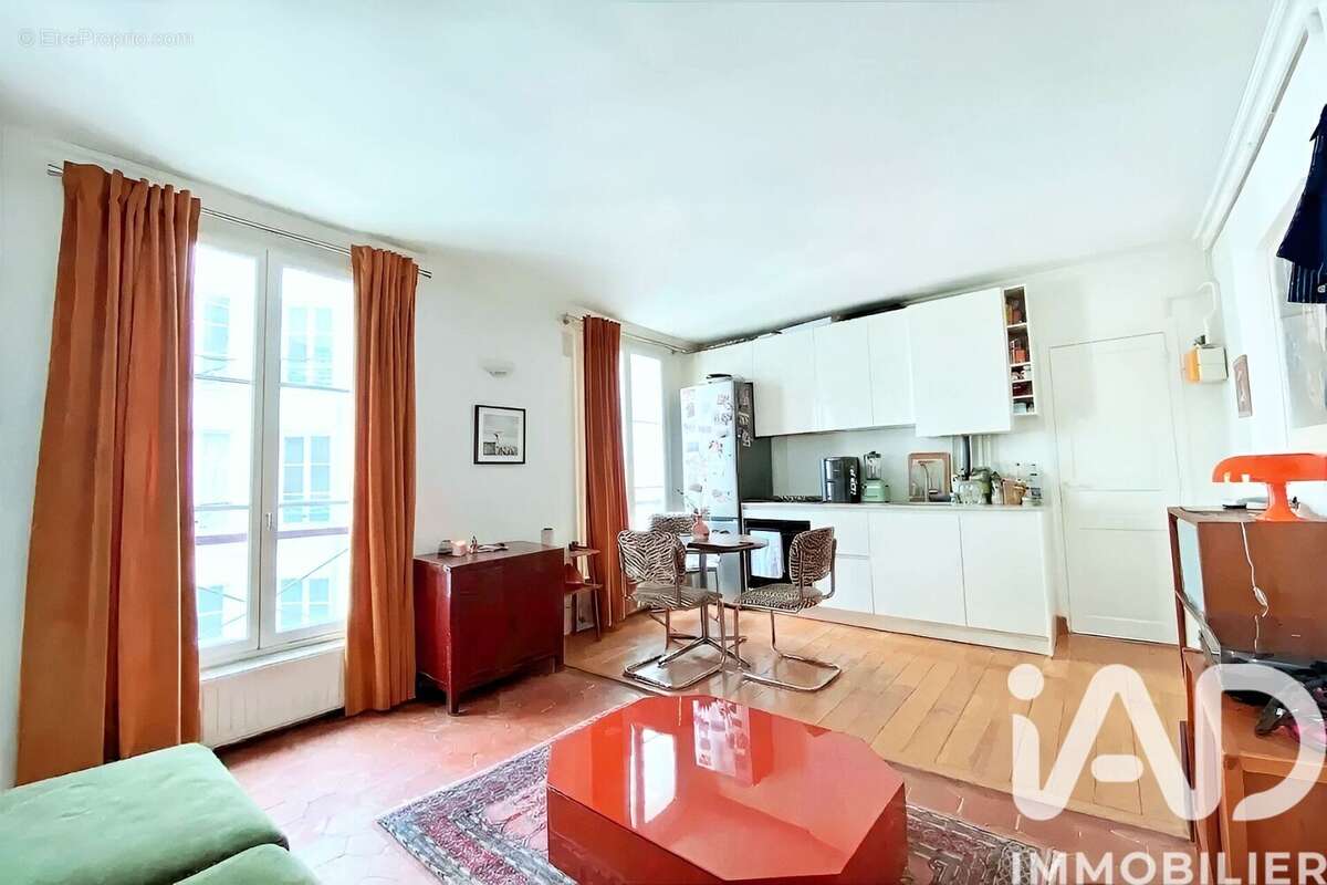 Photo 2 - Appartement à PARIS-10E