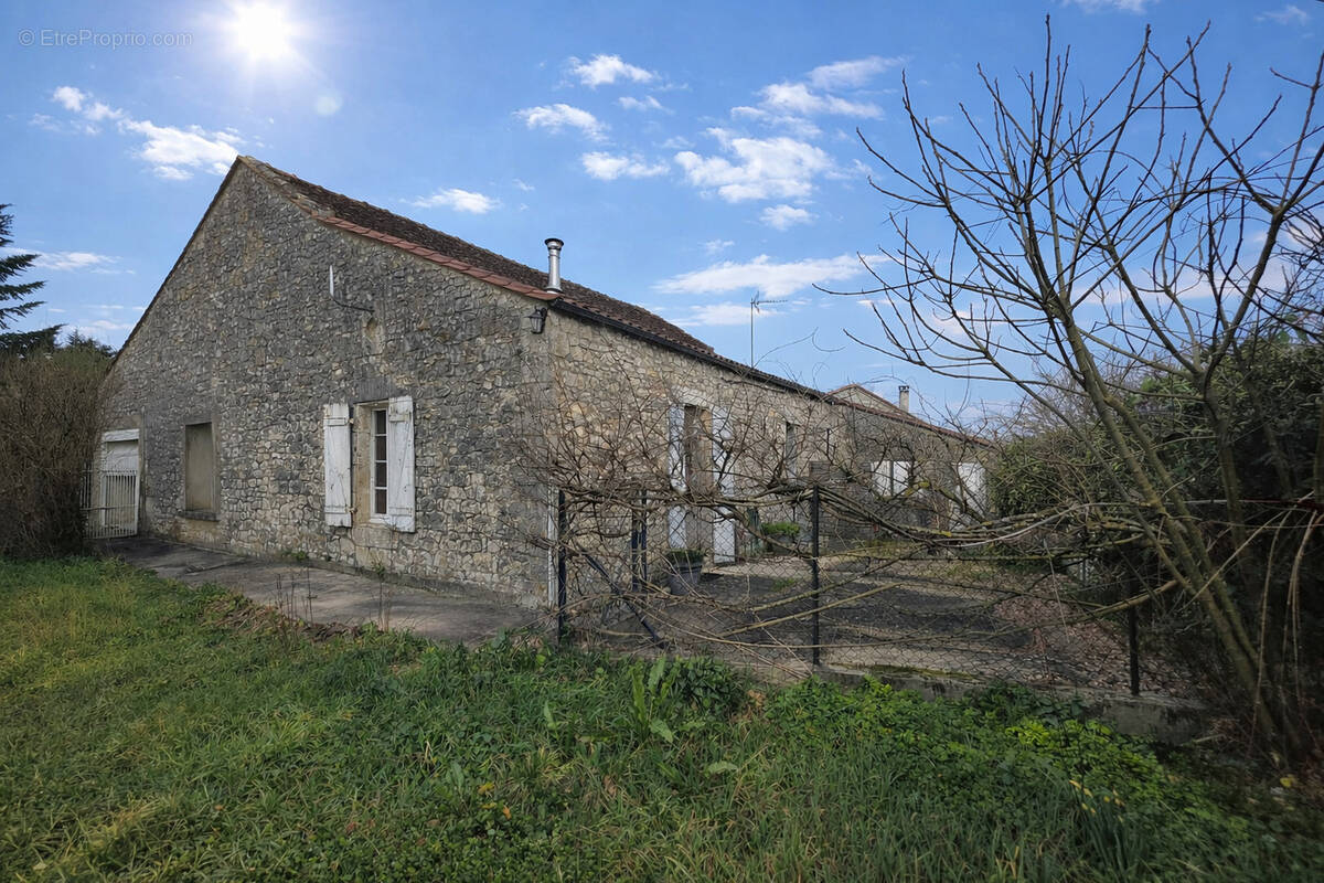 Maison à FLAUGEAC