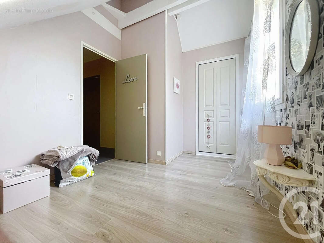 Maison à SAINT-PHAL