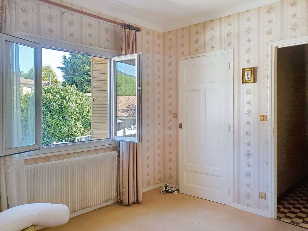 Maison à LAMALOU-LES-BAINS