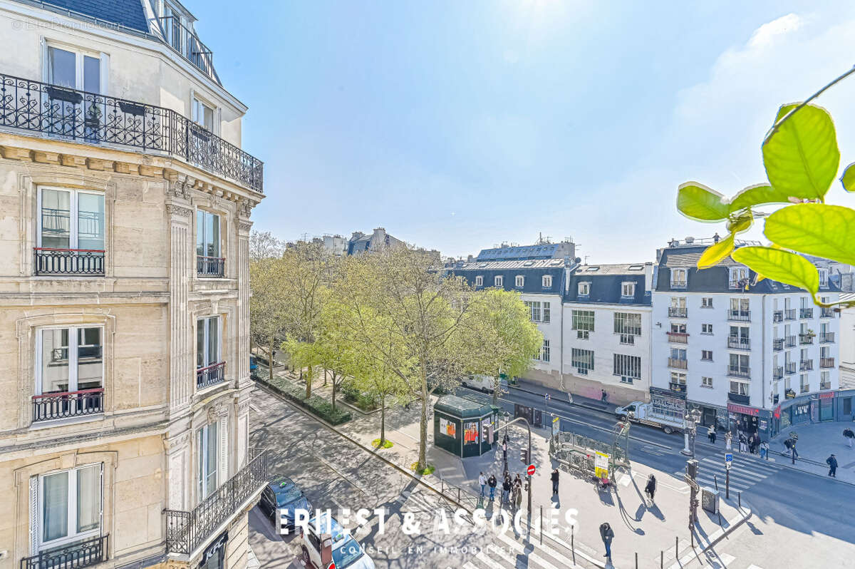 Appartement à PARIS-18E