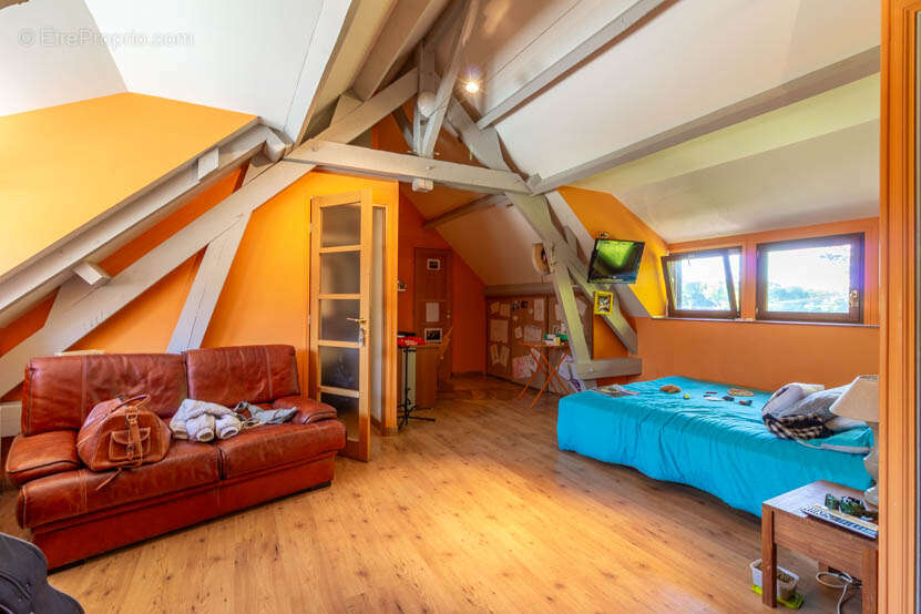 Maison à DAMPIERRE-EN-GRACAY