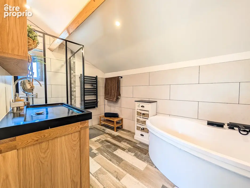 Villa de 140m2 avec 3 chambres en vente à Mareil-Le-Guyon - photo 8