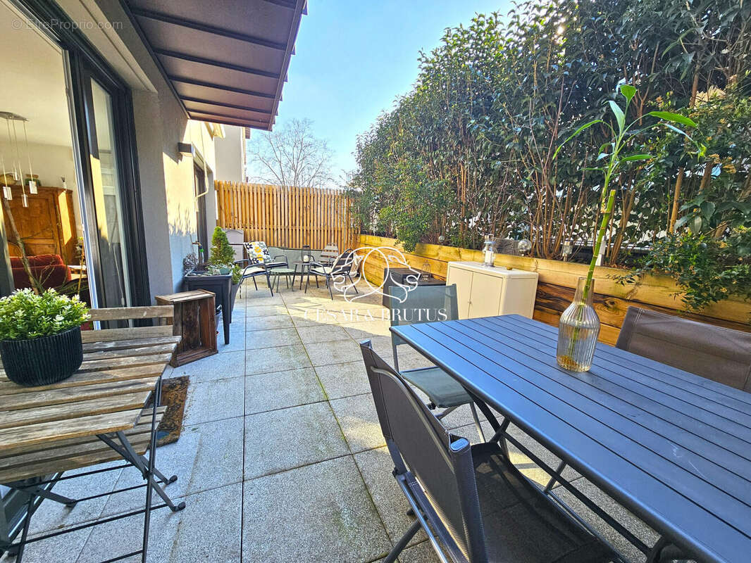 Appartement à TASSIN-LA-DEMI-LUNE