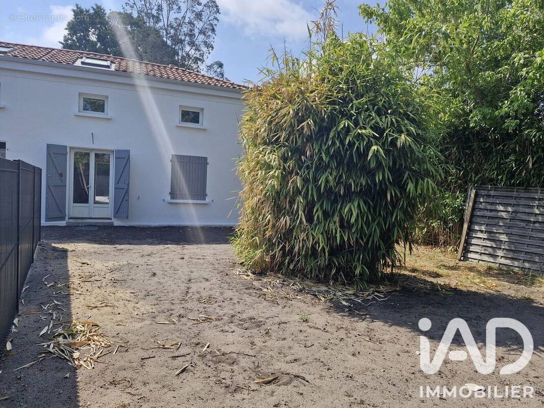 Photo 1 - Maison à ANGRESSE