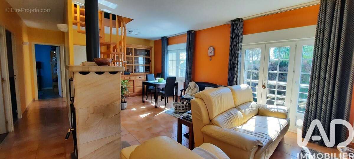 Maison 129 m² à Lancome  - photo 5