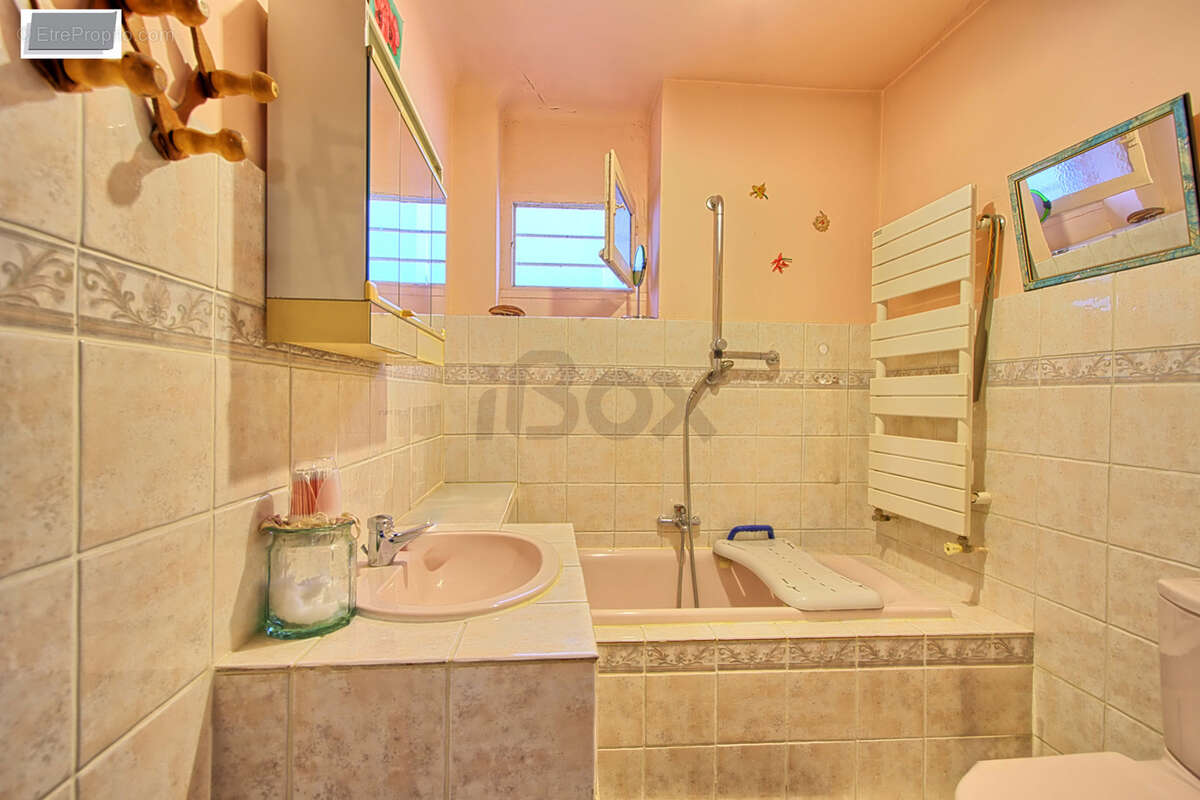 Maison à CARQUEIRANNE