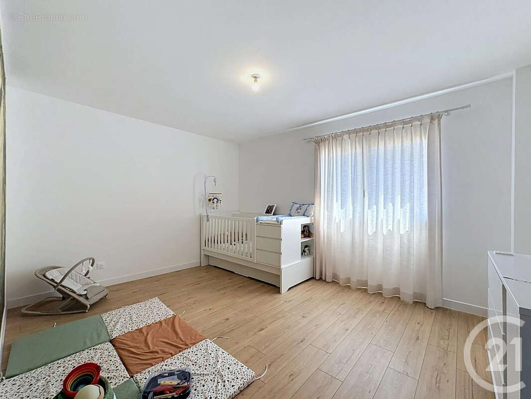 Maison 138 m² à Saint-Denis-En-Val  - photo 8