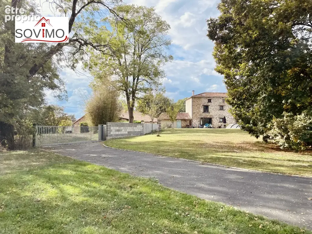 En campagne, belle maison charentaise indépendante en pierre, entièrement restaurée, sur 4800 m2 de terrain - photo 36