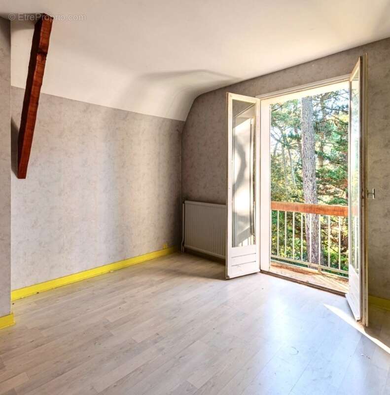 La baule-maison 216 m² – terrain 1 160 m² – jardin-cave-dependance -garage-à proximité de la plage et des commerces de l'av l'aj - photo 7