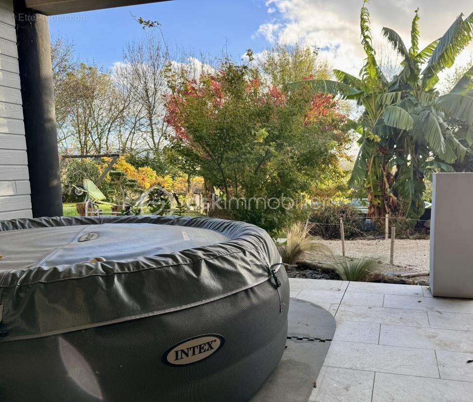 Maison à BELLESERRE