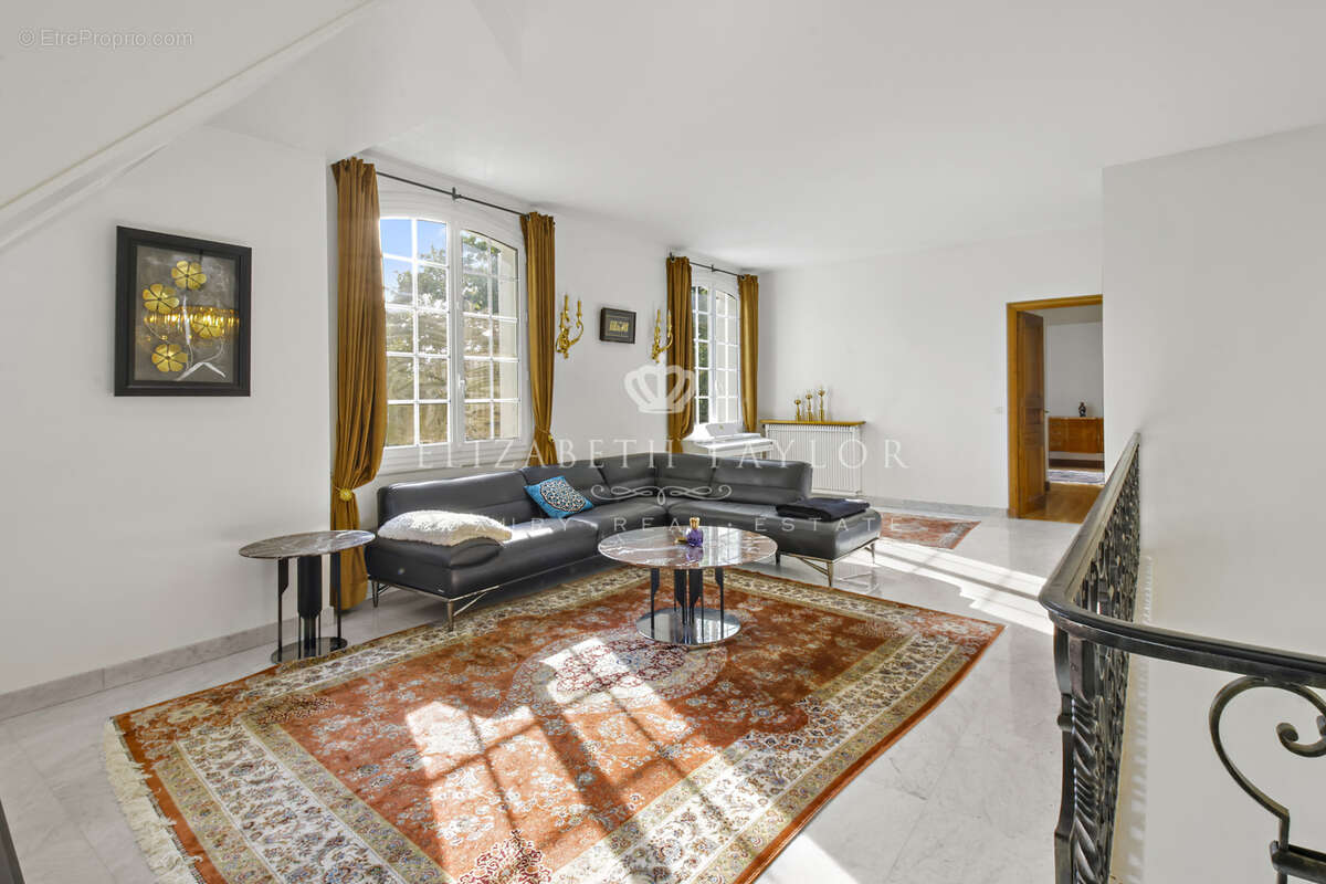 Maison à LE VESINET