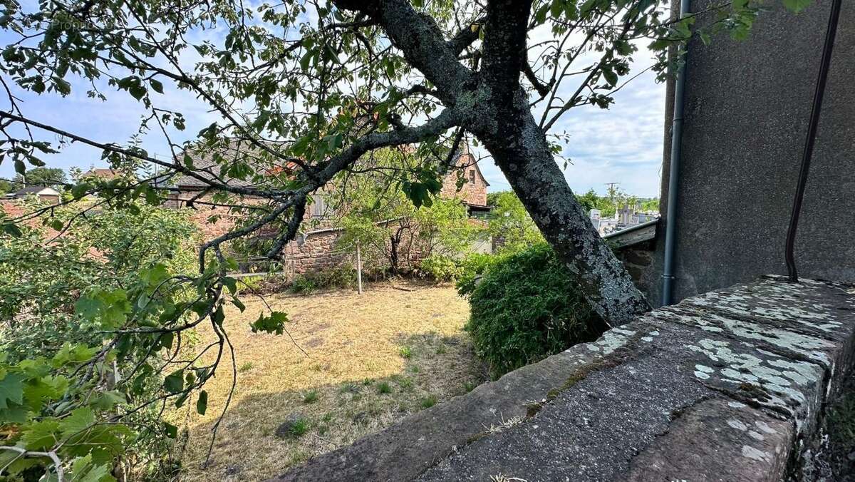 Maison à SAINT-CHRISTOPHE-VALLON