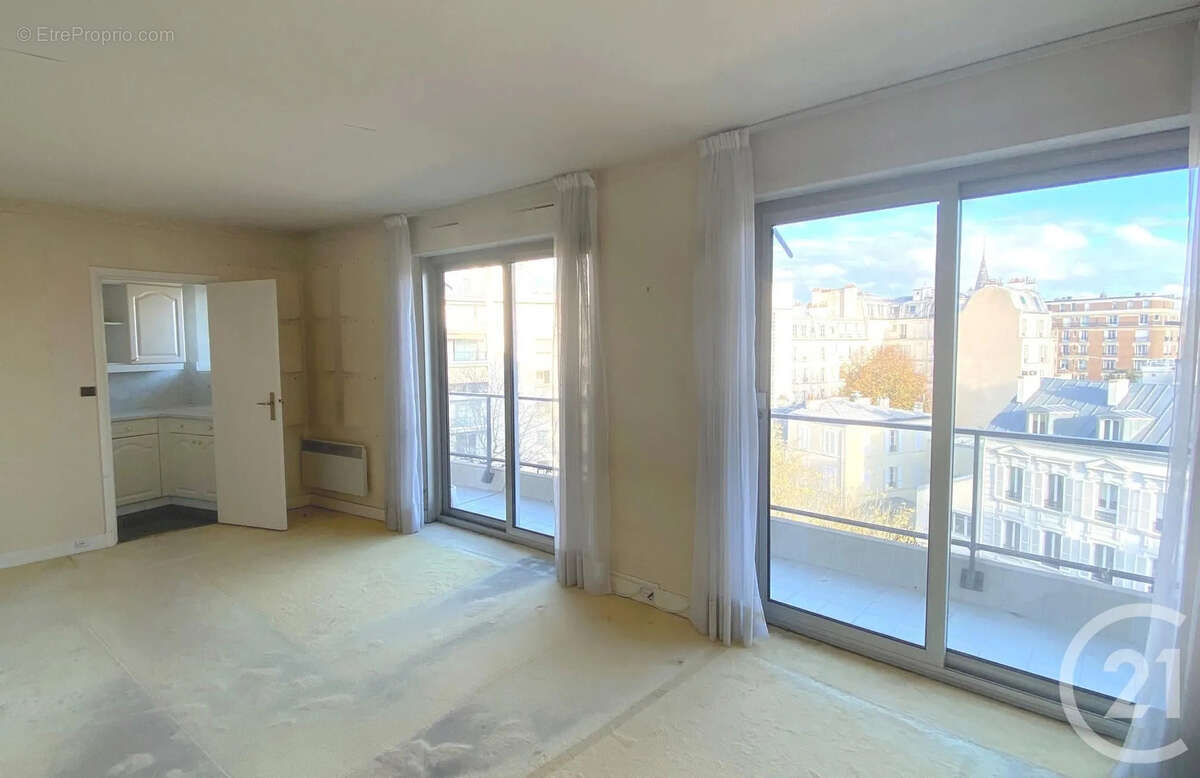 Appartement à NEUILLY-SUR-SEINE