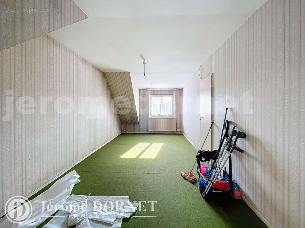 clg_00002_4a942c3 - Maison à CREVECOEUR-LE-GRAND