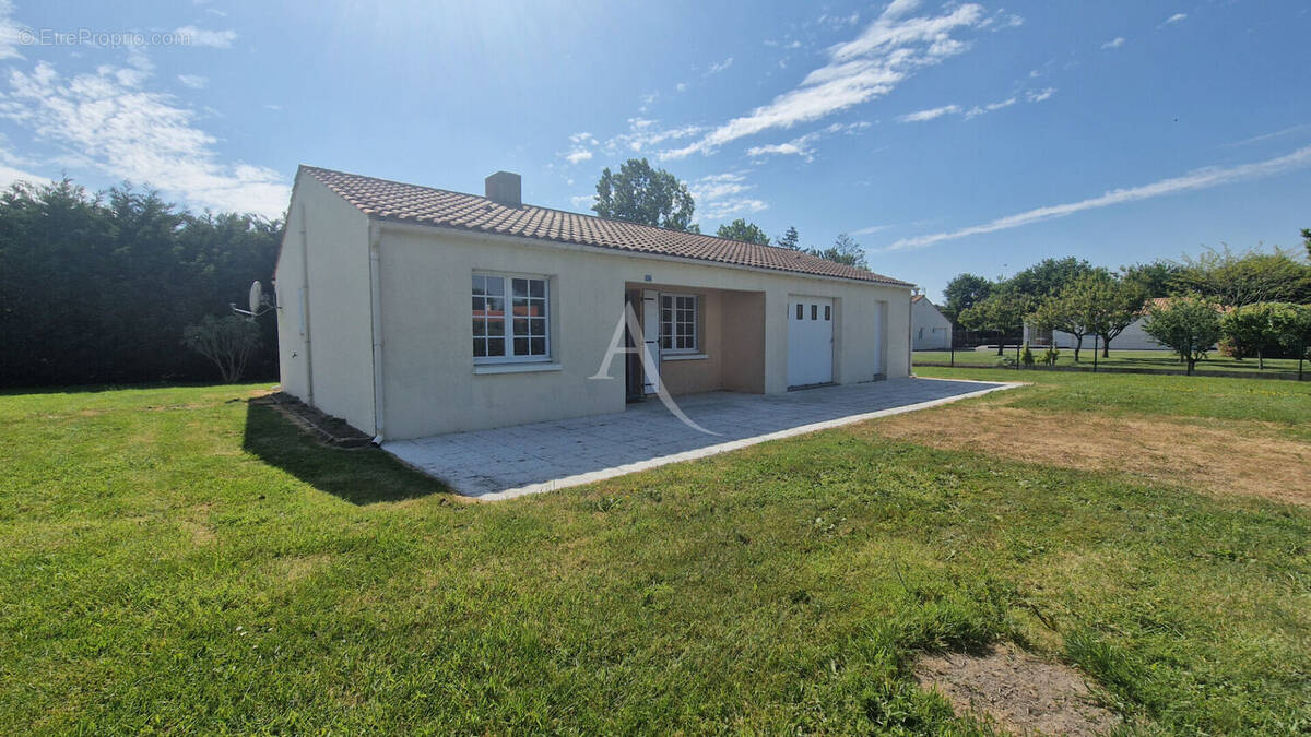 Maison à TALMONT-SAINT-HILAIRE