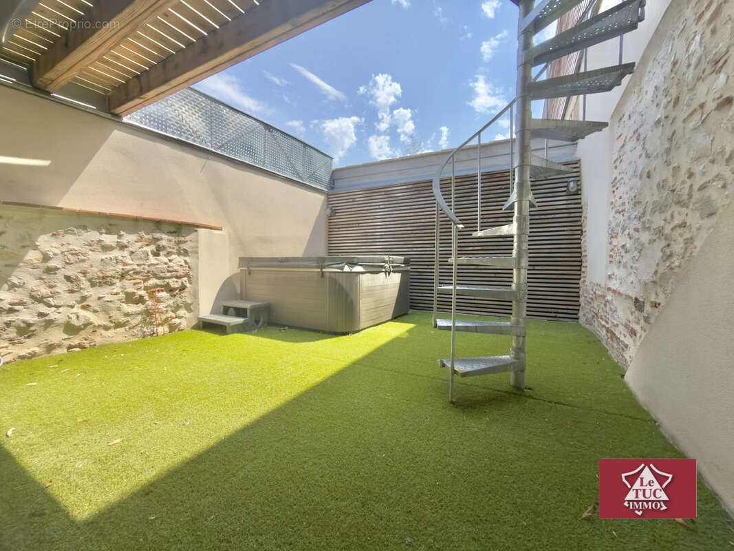 Maison de ville avec terrasses, garage et jacuzzi - photo 9