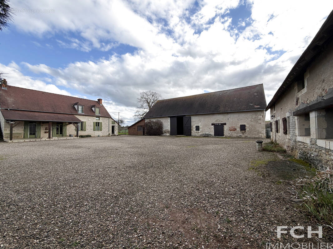 Maison à SAINT-GERMAIN-DES-FOSSES