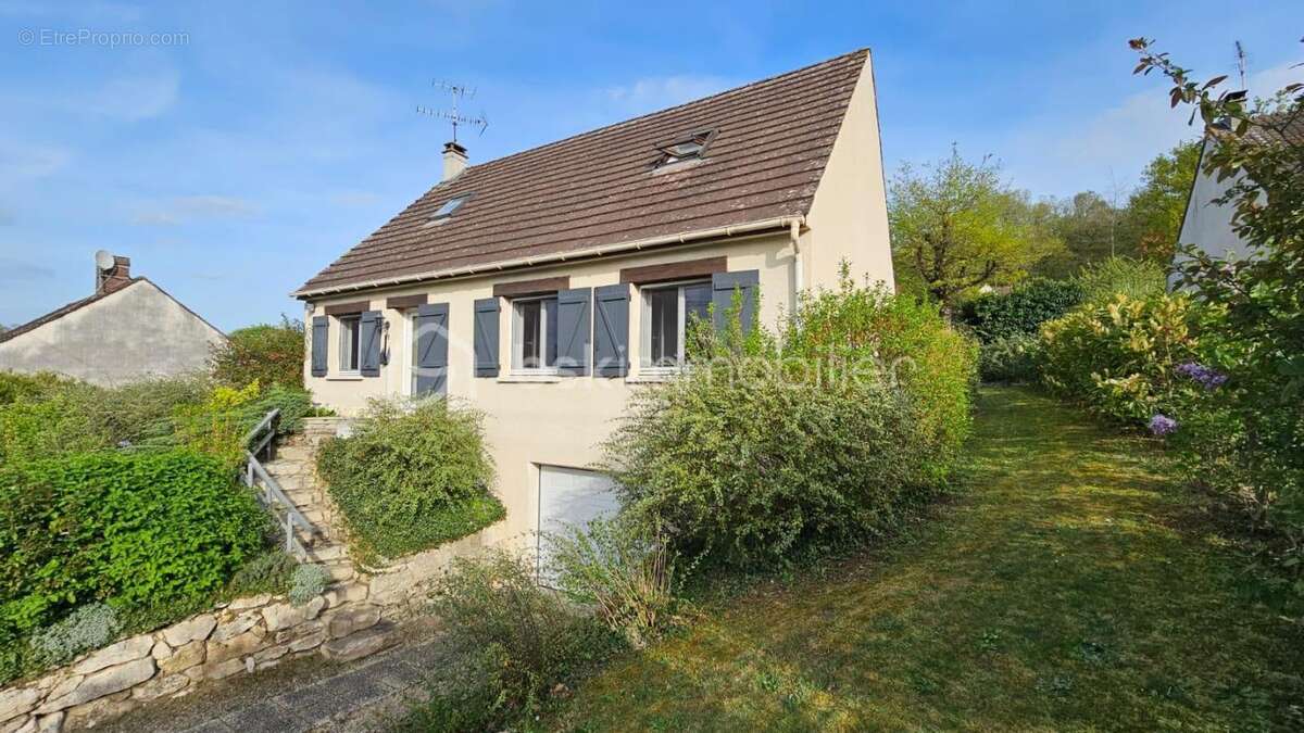 Maison à DARVAULT