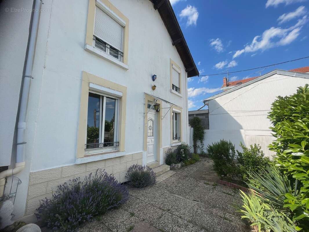 Maison à CHAMPIGNEULLES