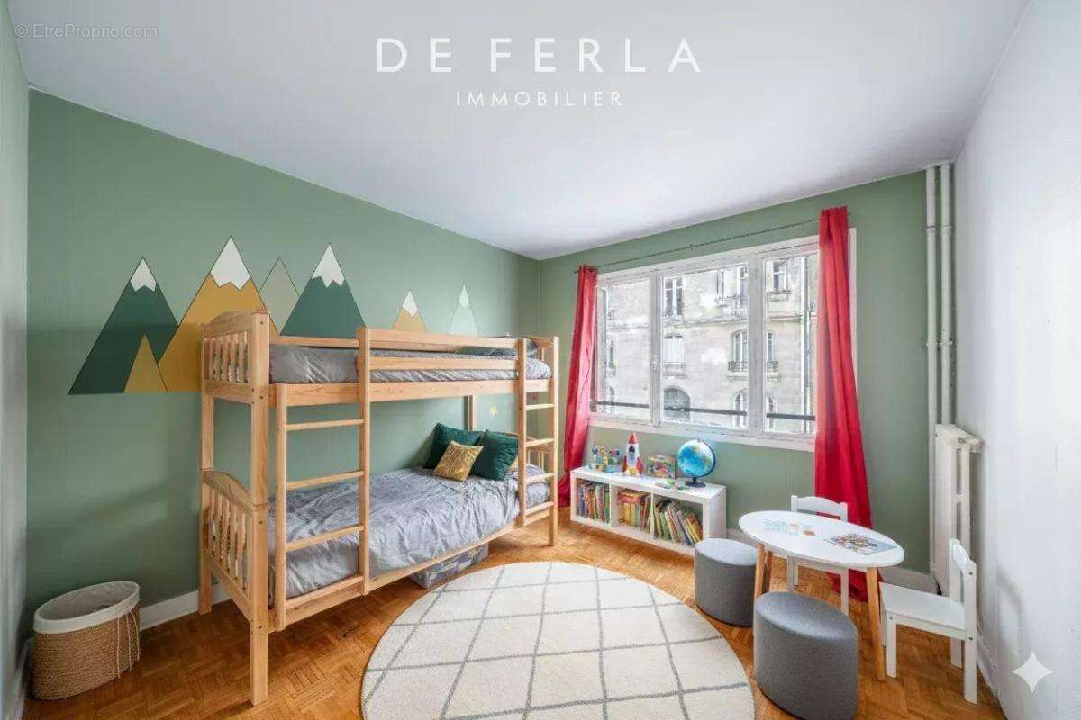 Appartement à PARIS-14E