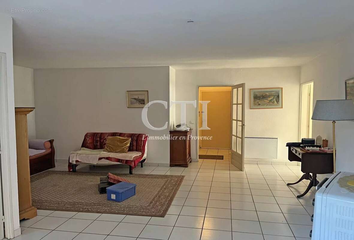 Appartement à VAISON-LA-ROMAINE