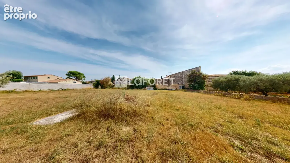 La fare-les-oliviers ? centre village ? terrain à bâtir de 1 020 m² - photo 3