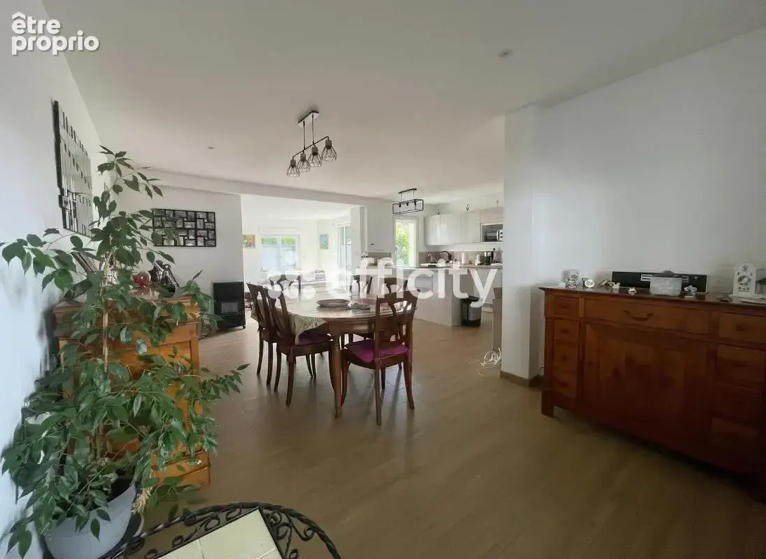 Maison 92 m² à Mons-En-Baroeul  - photo 2
