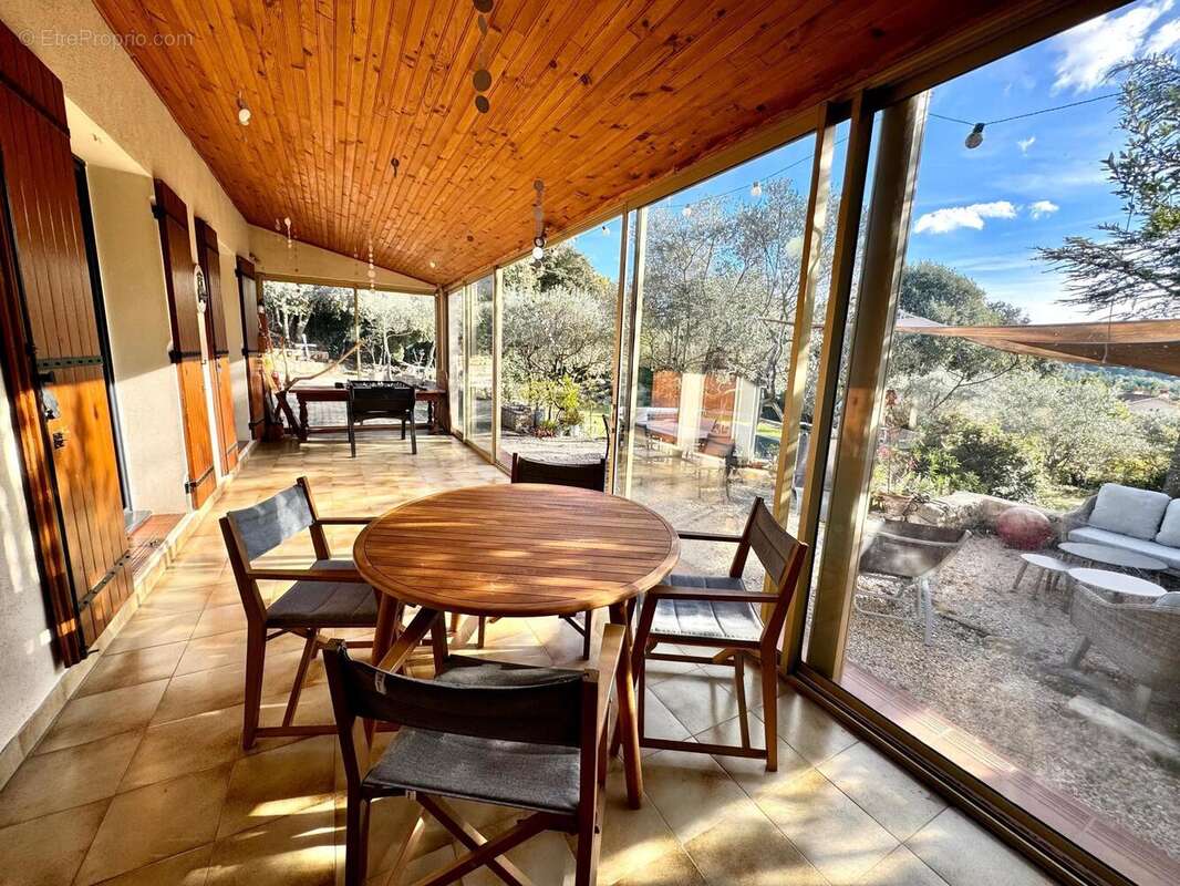 Photo 7 - Maison à LA BASTIDE-DES-JOURDANS