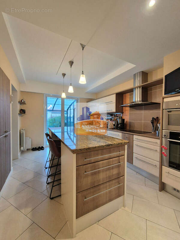 Limitrophe pont saint martin - reze - bouguenais, maison familiale 5 ch - 154 m² hab - 451 m² parcelle - garage - photo 7