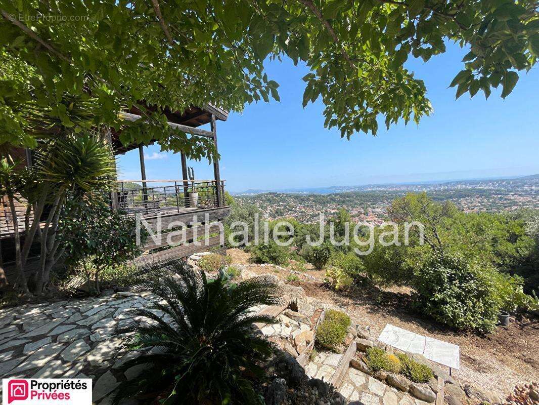 Ollioules - maison d'architecte evolutive de 145 m2 - vue mer exceptionnelle, calme, campagne, securise, sans vis a vis, terrass - photo 2