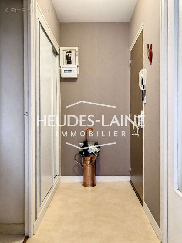 GRANVILLE - Appartement à vendre - vendu-loué - résidence avec ascenseur - 50400 - photo 5