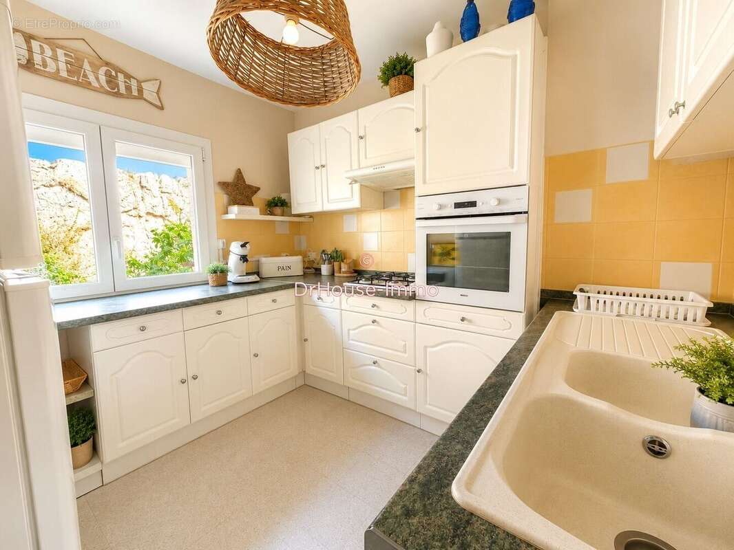 Appartement 65 m² à Fleury  - photo 2