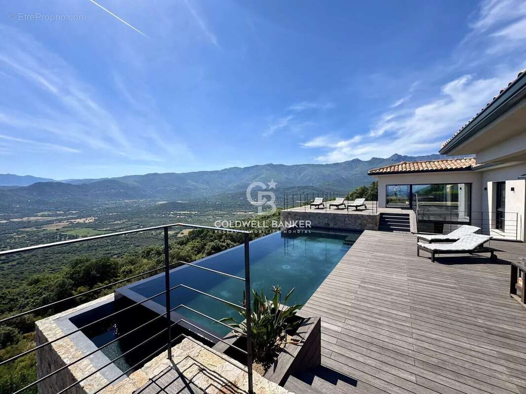 Maison à L&#039;ILE-ROUSSE