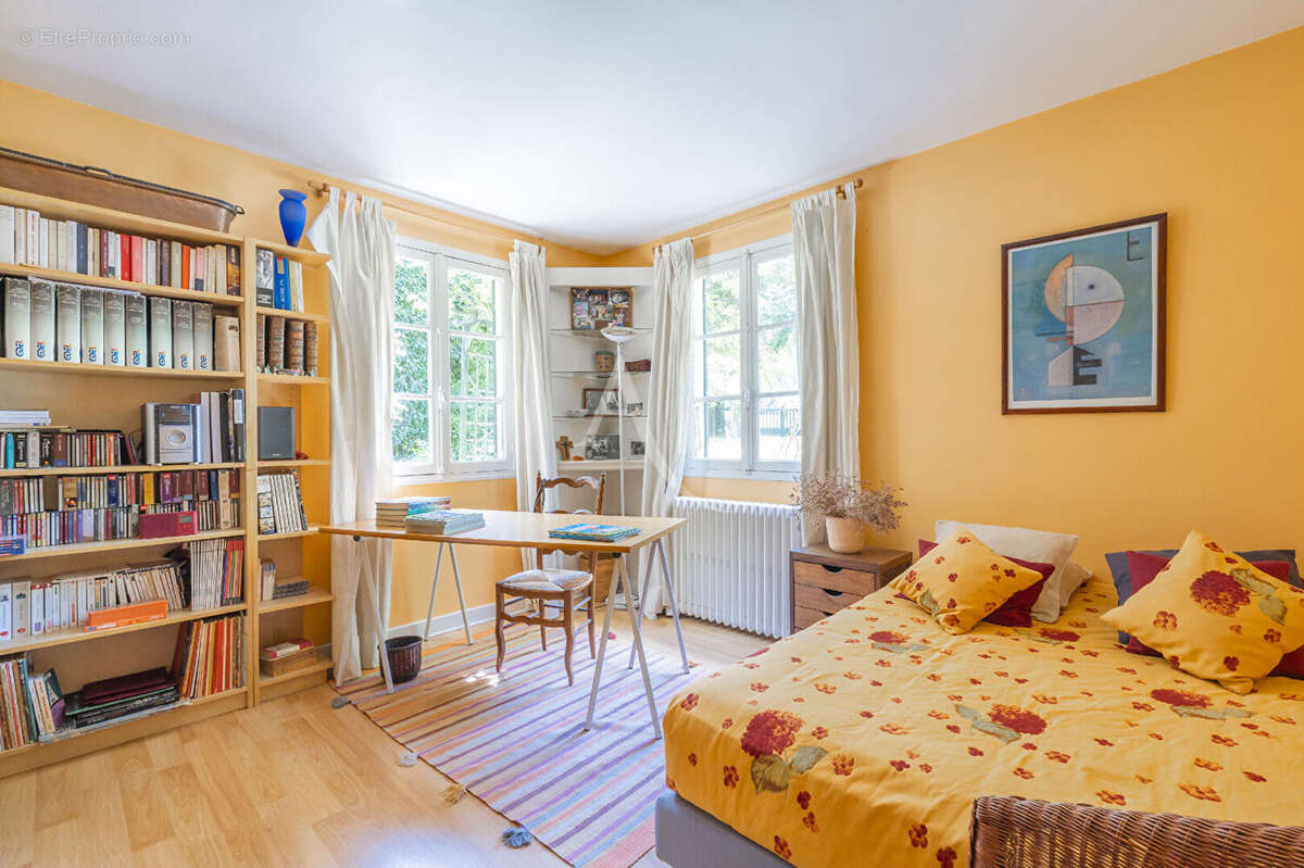 Maison à LOUVECIENNES