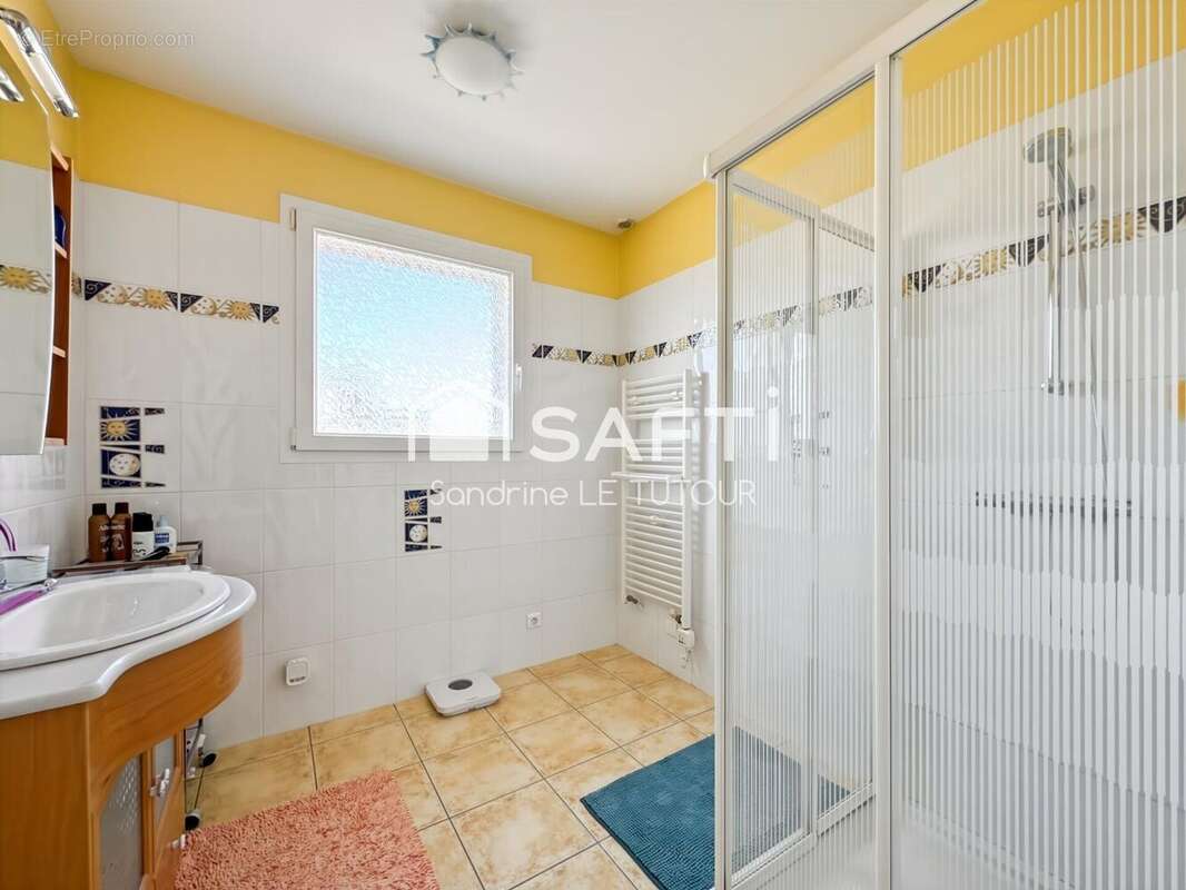 Photo 6 - Maison à SAINT-AVE