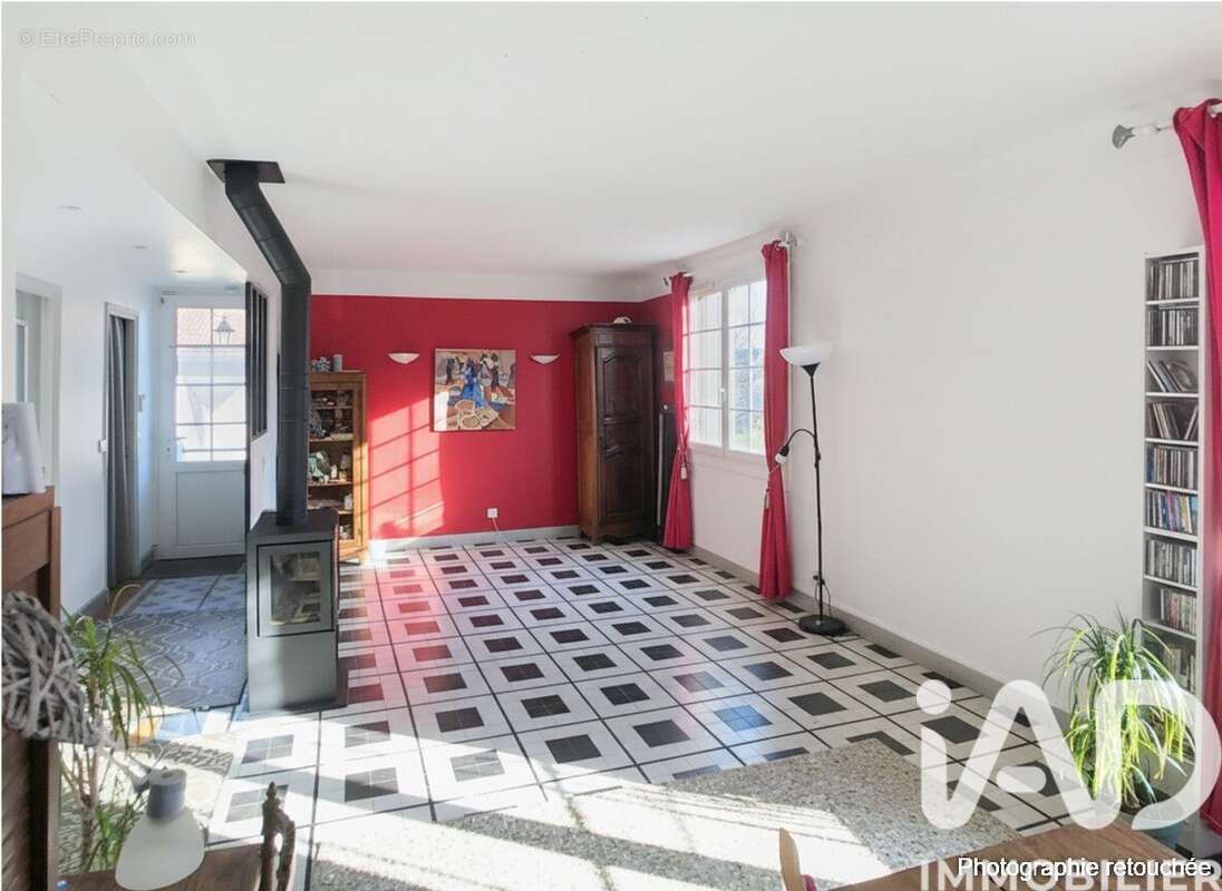 Photo 2