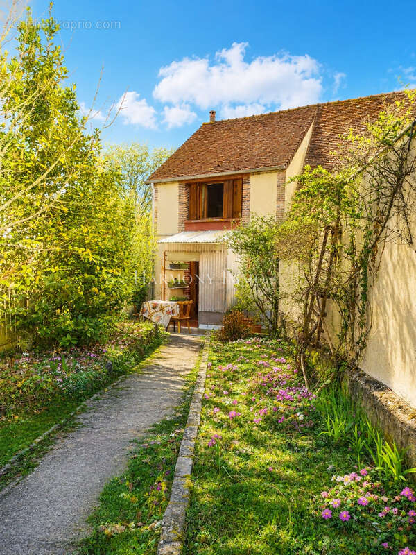 Maison à LONGNY-AU-PERCHE