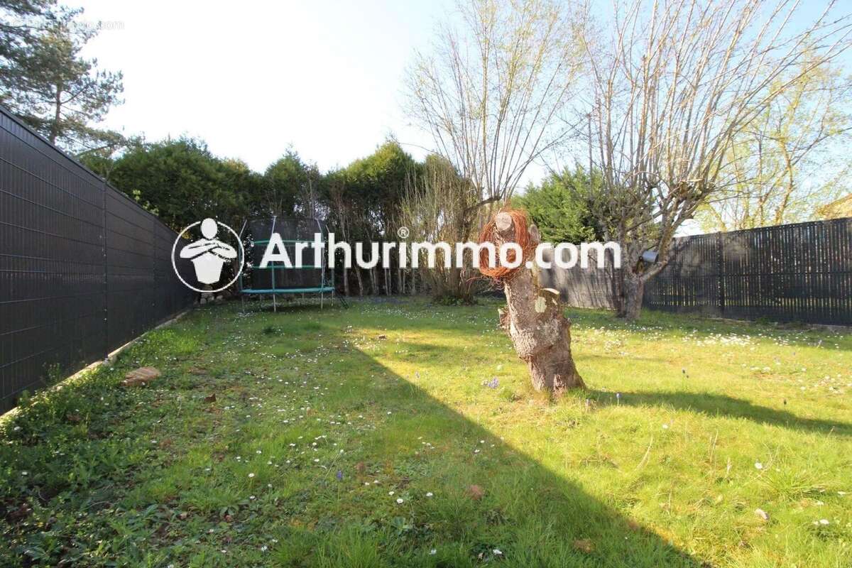 Maison à SAVIGNY-LE-TEMPLE