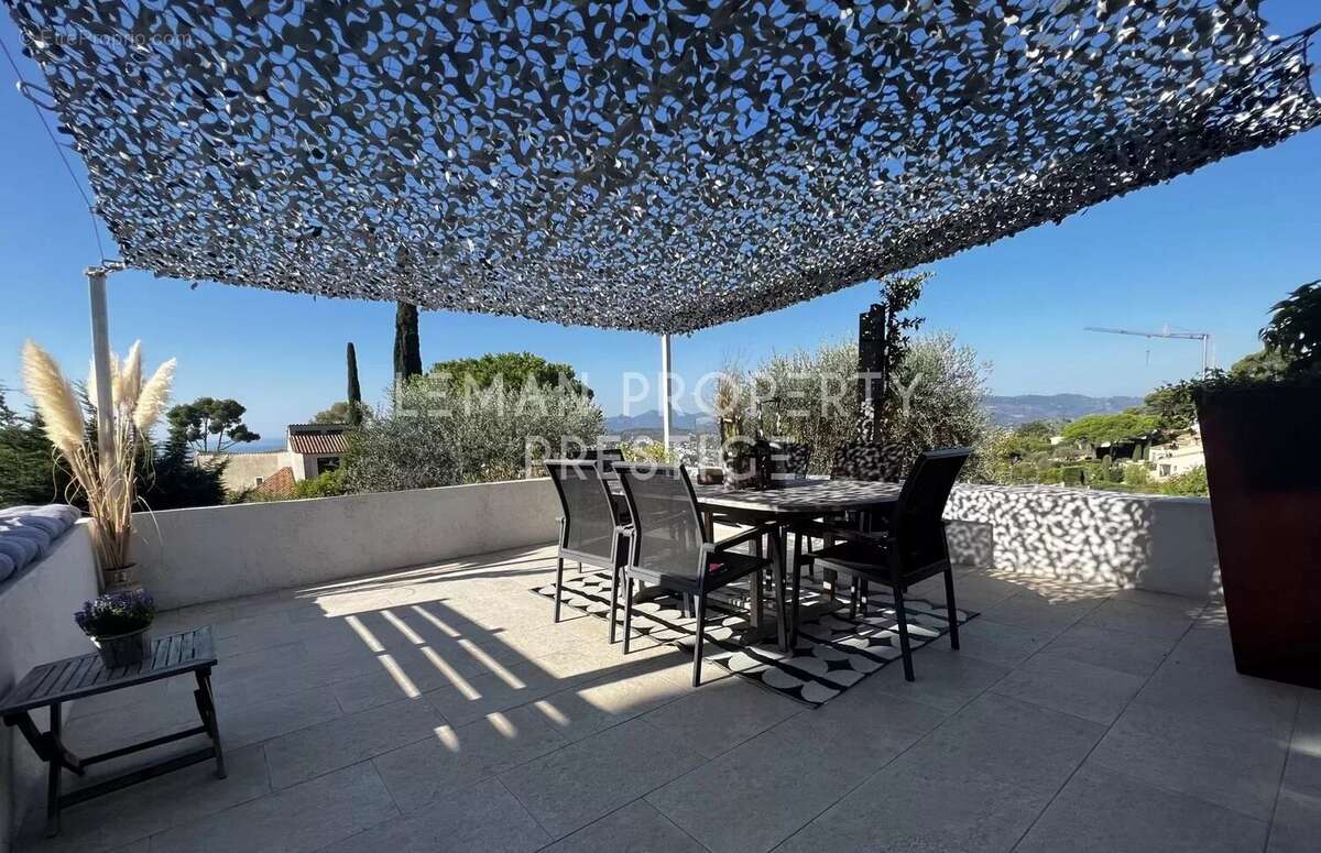 Appartement à LE CANNET